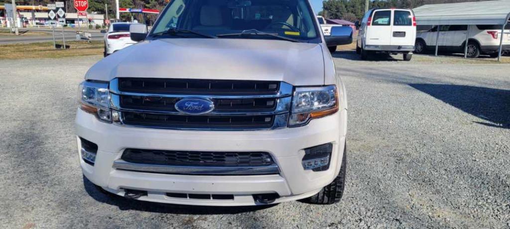 2017 Ford Expedition Limited's photo